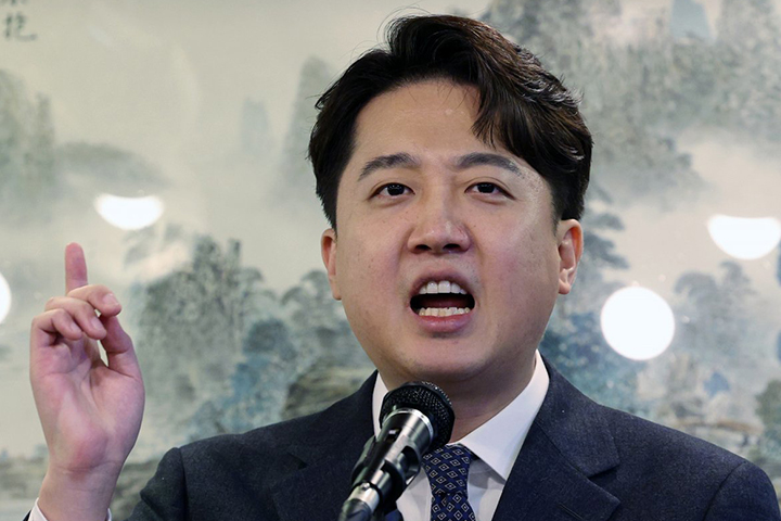 hkgghkhkhgkgh.jpg